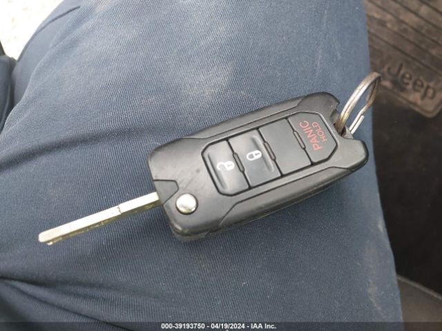 ZACCJBAT4FPB29201 Jeep Renegade Sport