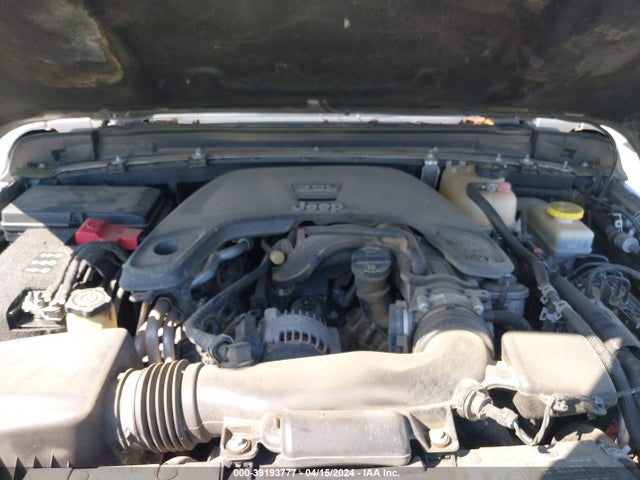 1C4HJXFG5JW113339 Jeep Wrangler Unlimited Rubicon 4x4