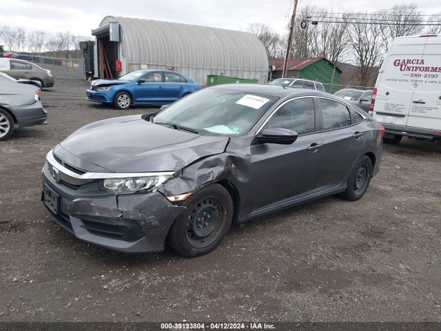 Honda Civic Lx 2018 2HGFC2F59JH526092 Image 2