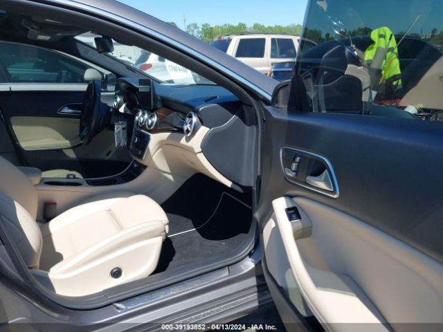 2019 MERCEDES-BENZ CLA 250 WDDSJ4EB0KN740683 Photo 4