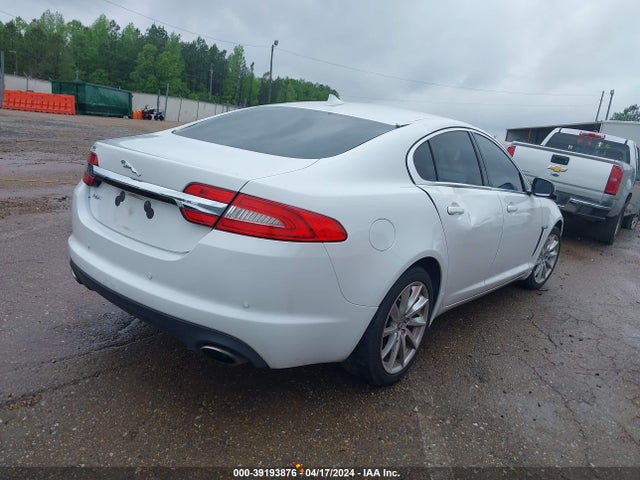 2013 JAGUAR XF SAJWA0ES8DPU02381 Photo 3