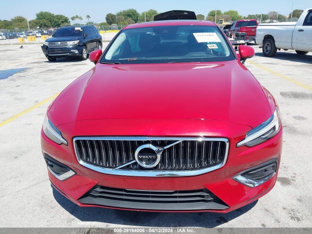 7JRL12TL9NG154668 Volvo S60 B5 Inscription
