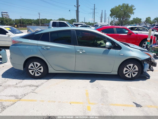 Toyota Prius Two Eco 2017 JTDKARFU1H3042935 Image 14