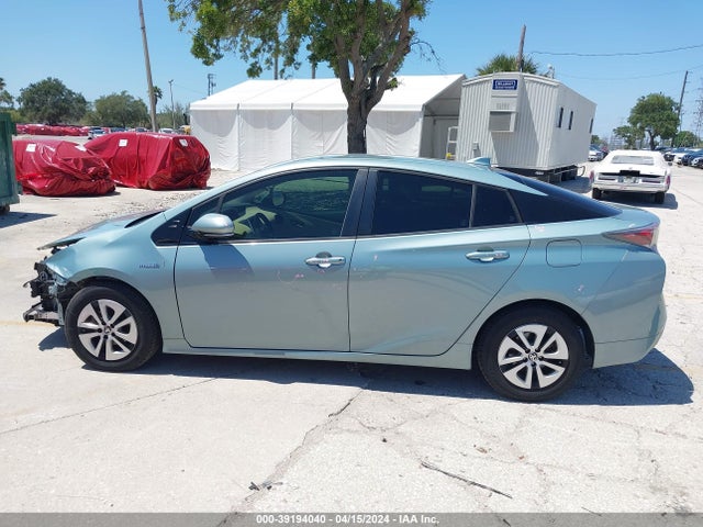 Toyota Prius Two Eco 2017 JTDKARFU1H3042935 Image 15