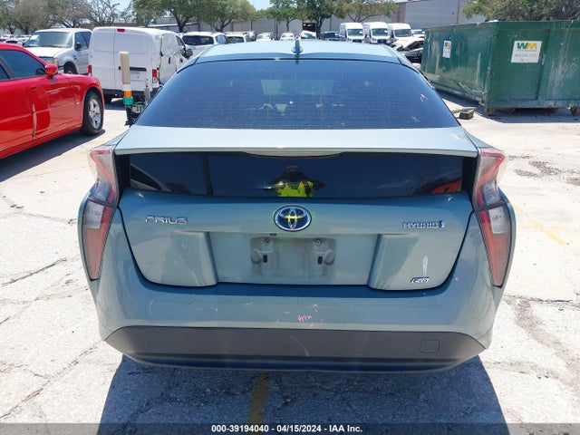 Toyota Prius Two Eco 2017 JTDKARFU1H3042935 Image 17