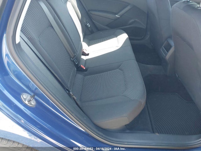 1VWAT7A36GC057239 Volkswagen Passat 1.8t S