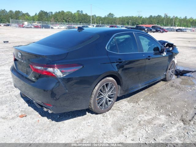 4T1G11AK2RU887636 Toyota CAMRY SE