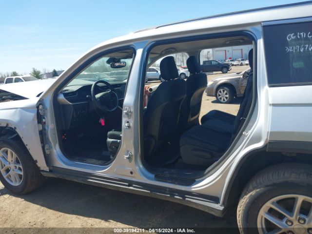 1C4RJKAG7P8821152 Jeep Grand Cherokee L Laredo 4x4