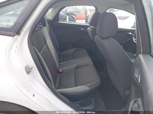 Ford FOCUS SE 2014 1FADP3F23EL198026 Image 8