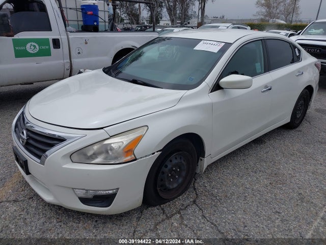 Nissan Altima 2.5 S 2015 1N4AL3AP5FC431522 Image 2