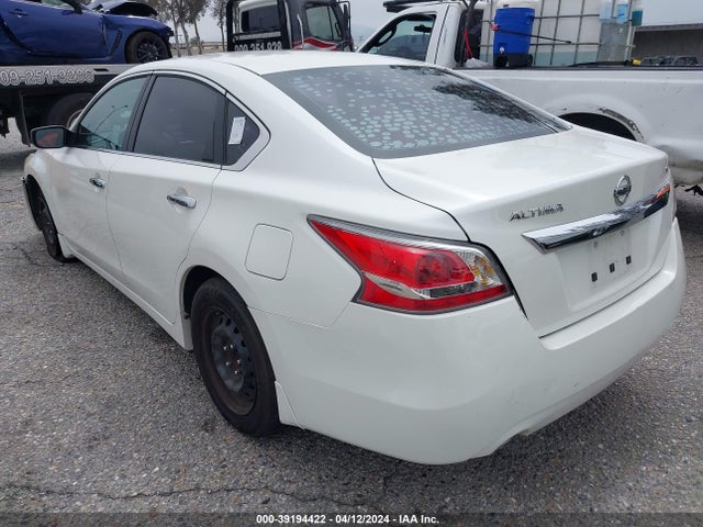 Nissan Altima 2.5 S 2015 1N4AL3AP5FC431522 Image 3