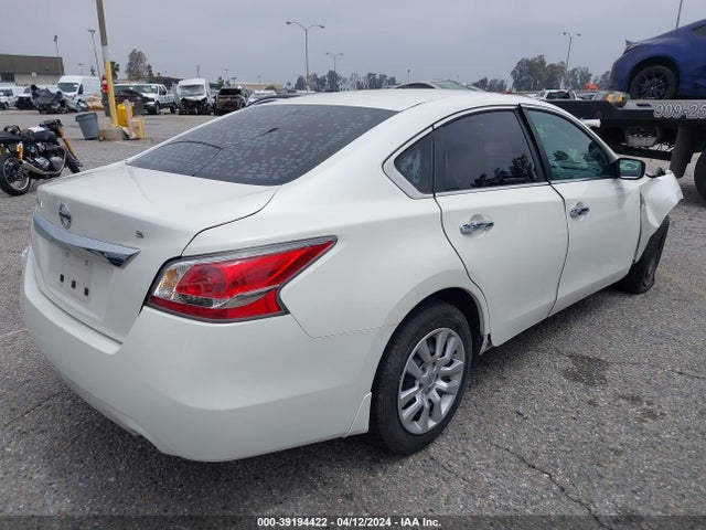 Nissan Altima 2.5 S 2015 1N4AL3AP5FC431522 Image 4