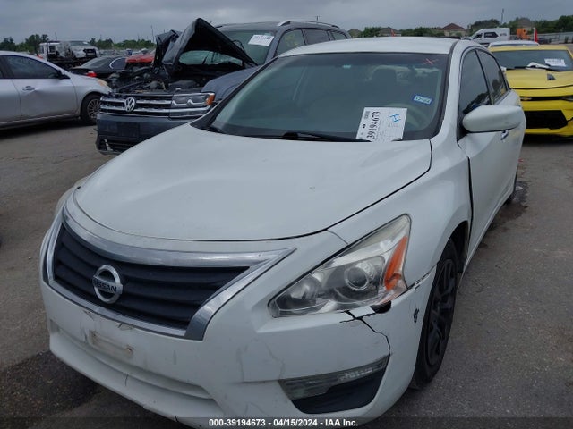 Nissan Altima 2.5 S 2015 1N4AL3AP3FN884834 Image 2