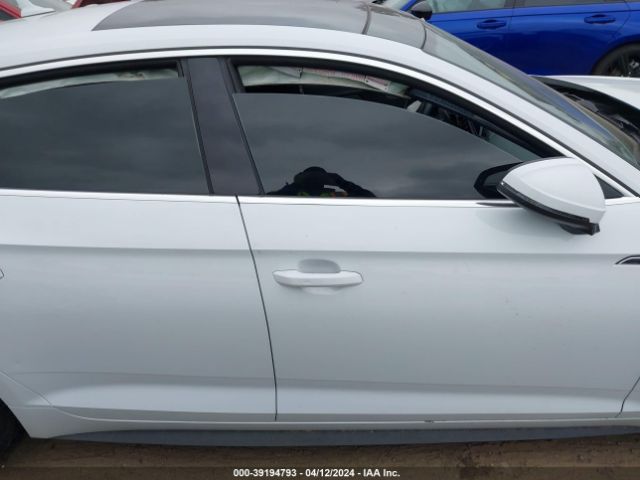 WAUENCF57JA113867 Audi A5 2.0t Premium