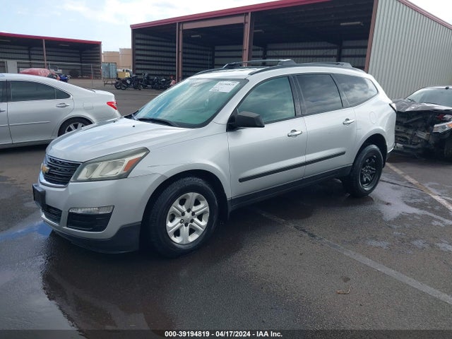 Chevrolet Traverse Ls 2015 1GNKVFED0FJ352238 Image 2