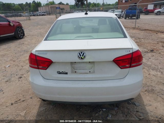 1VWAT7A36FC002806 Volkswagen Passat 1.8t Wolfsburg Edition