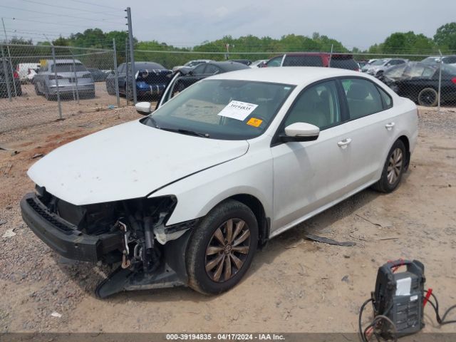 1VWAT7A36FC002806 Volkswagen Passat 1.8t Wolfsburg Edition