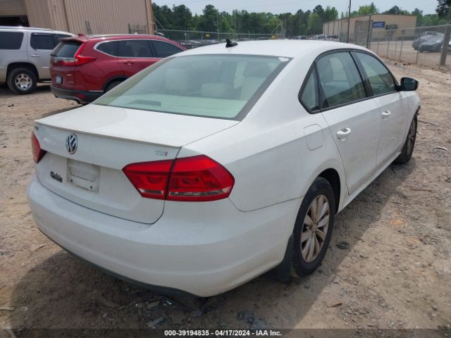 1VWAT7A36FC002806 Volkswagen Passat 1.8t Wolfsburg Edition