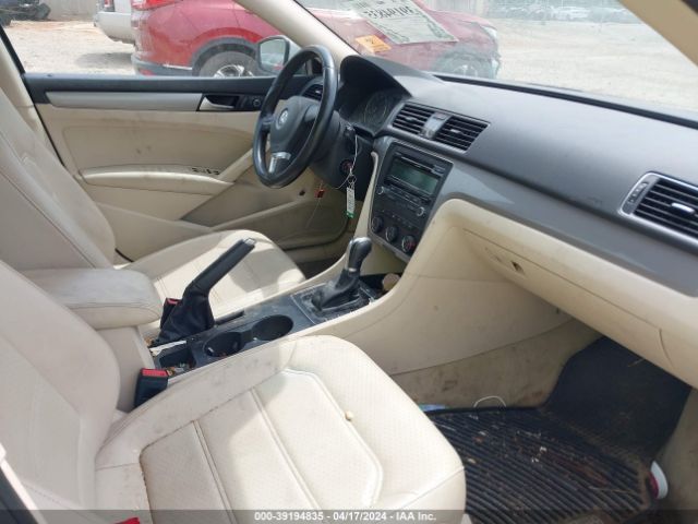 1VWAT7A36FC002806 Volkswagen Passat 1.8t Wolfsburg Edition