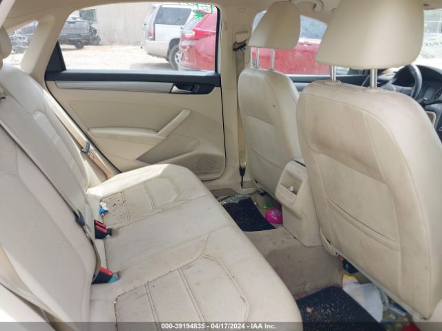 1VWAT7A36FC002806 Volkswagen Passat 1.8t Wolfsburg Edition