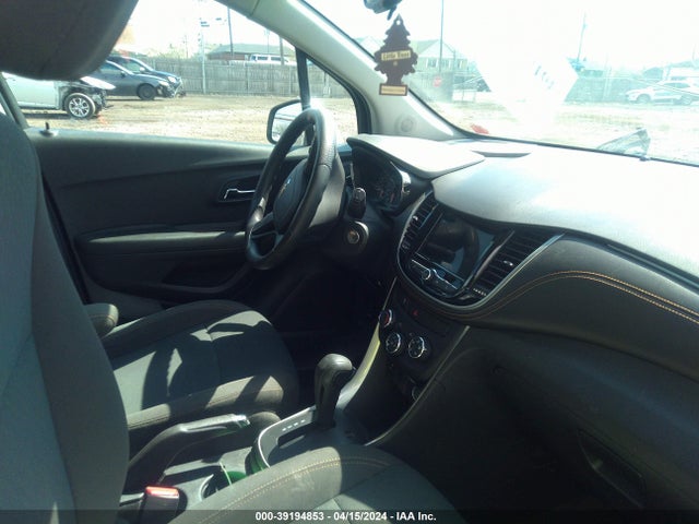 Chevrolet TRAX LS 2018 KL7CJKSB9JB620112 Image 5