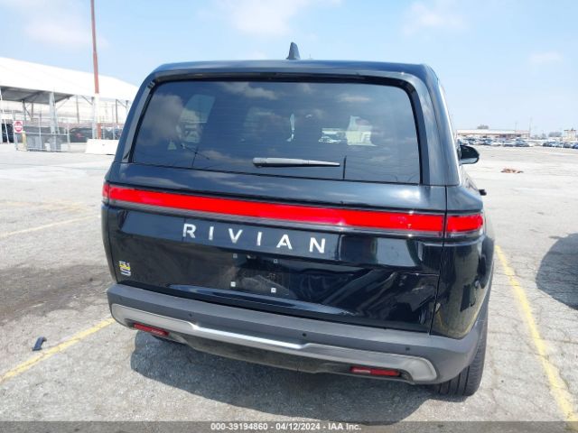 7PDSGABA7PN024771 Rivian R1s Adventure