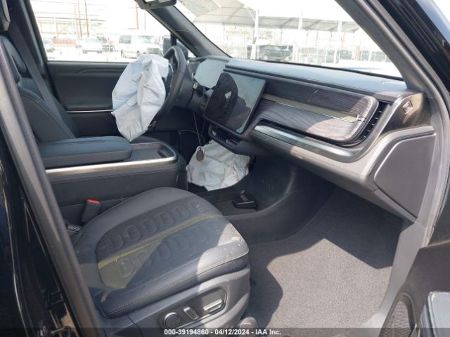 7PDSGABA7PN024771 Rivian R1s Adventure
