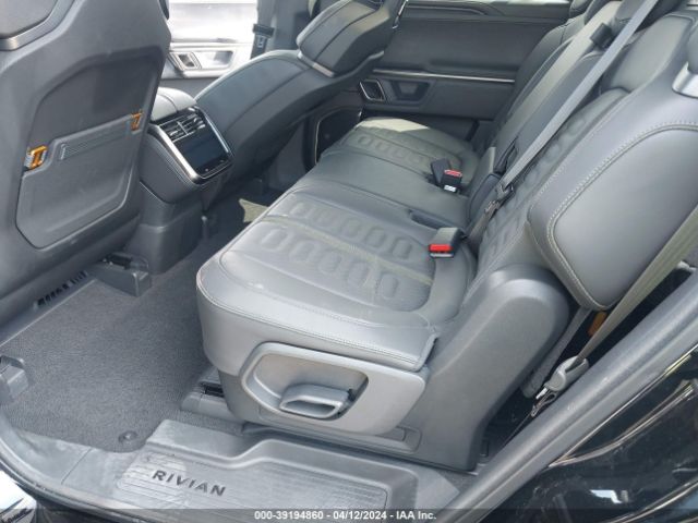7PDSGABA7PN024771 Rivian R1s Adventure