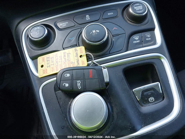Chrysler 200 Limited 2015 1C3CCCAB5FN680869 Image 11
