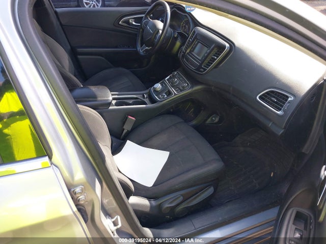 Chrysler 200 Limited 2015 1C3CCCAB5FN680869 Image 5