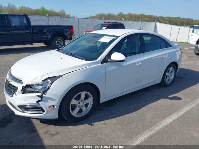 Chevrolet Cruze 1lt Auto 2015 1G1PC5SB4F7184112 Image 2