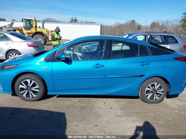 Toyota Prius Prime Premium 2018 JTDKARFP8J3087905 Image 15