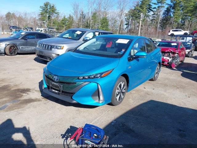 Toyota Prius Prime Premium 2018 JTDKARFP8J3087905 Image 2