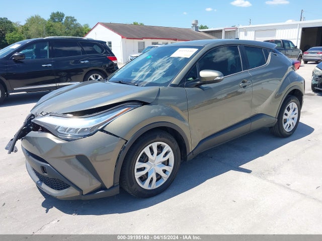 Toyota C-HR LE 2021 NMTKHMBX0MR121311 Image 2