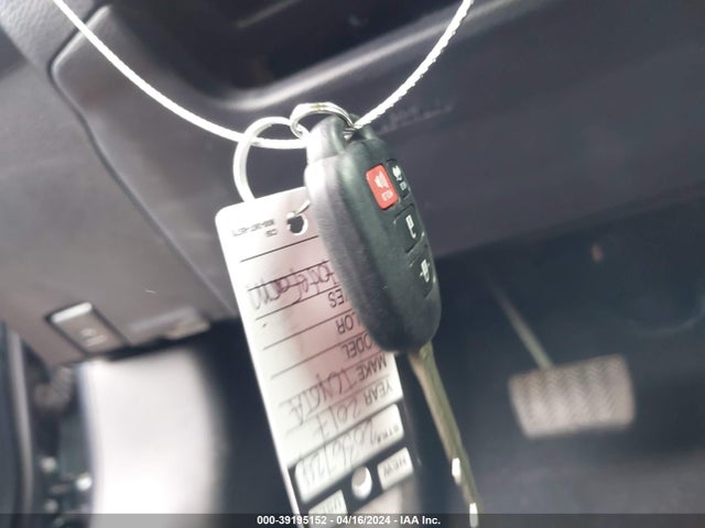 Toyota COROLLA LE 2017 2T1BURHEXHC881891 Image 11