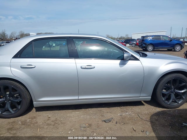 Chrysler 300 S 2022 2C3CCABG9NH186942 Image 13