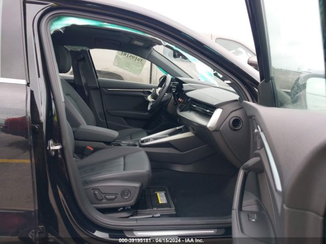 WAUAUDGY0NA014295 Audi A3 Premium 40 Tfsi Front-wheel Drive S Tronic