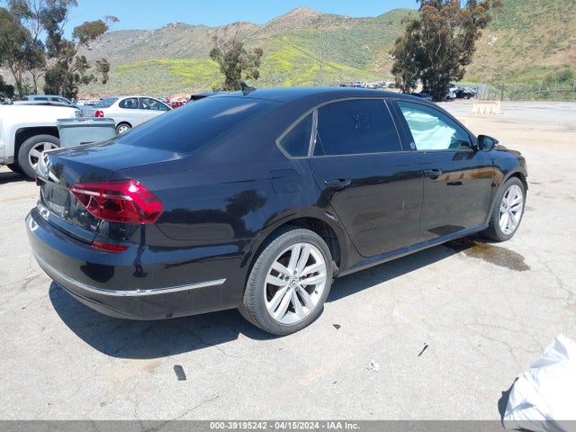 1VWLA7A33KC000858 Volkswagen Passat 2.0t Wolfsburg Edition