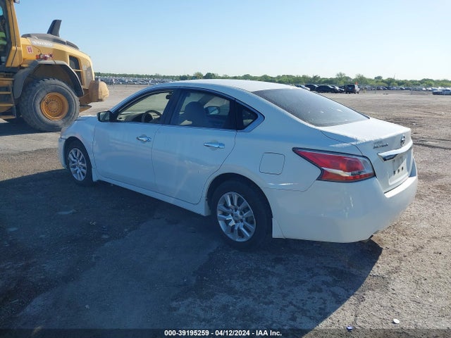 Nissan Altima 2.5 S 2015 1N4AL3AP7FN883136 Image 3