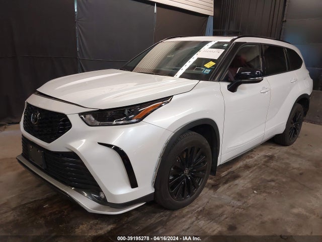 Toyota Highlander Xse 2023 5TDKDRBH9PS021411 Image 2