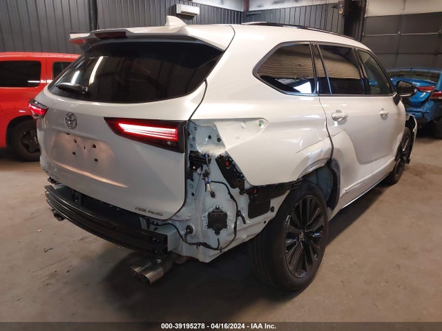 Toyota Highlander Xse 2023 5TDKDRBH9PS021411 Image 4