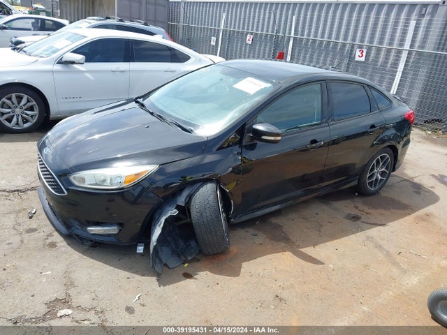 Ford FOCUS SE 2015 1FADP3F2XFL211324 Image 2