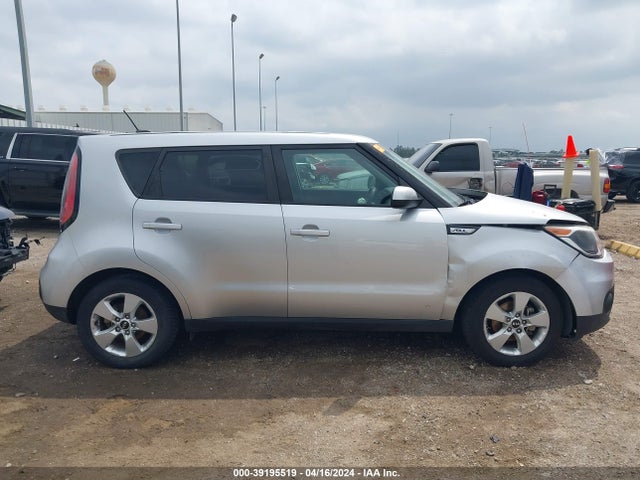 KIA Soul 2017 KNDJN2A28H7442402 Image 13