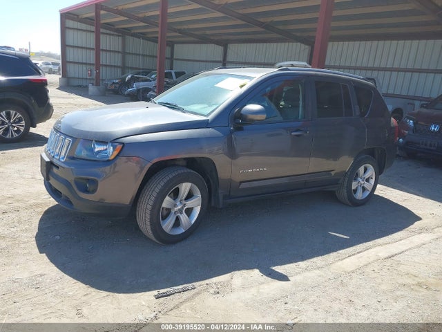Jeep Compass Latitude 2016 1C4NJDEB6GD757637 Image 2