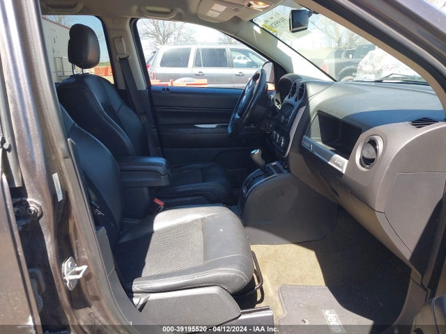 Jeep Compass Latitude 2016 1C4NJDEB6GD757637 Image 5