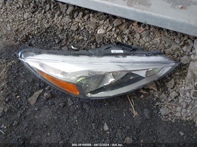 Ford Focus Titanium 2018 1FADP3J2XJL326232 Image 12