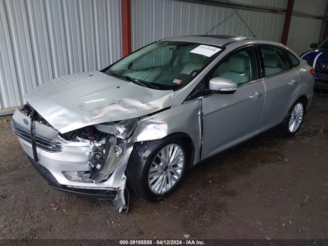 Ford Focus Titanium 2018 1FADP3J2XJL326232 Image 2