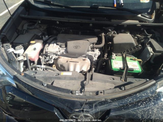 2T3JFREV2HW581908 Toyota RAV4 SE