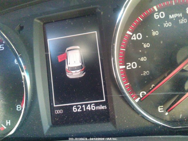 2T3JFREV2HW581908 Toyota RAV4 SE