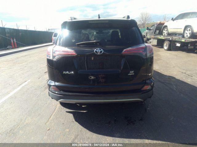 2T3JFREV2HW581908 Toyota RAV4 SE